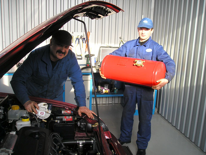 Установка газового оборудования на автомобиль: как сделать законно
