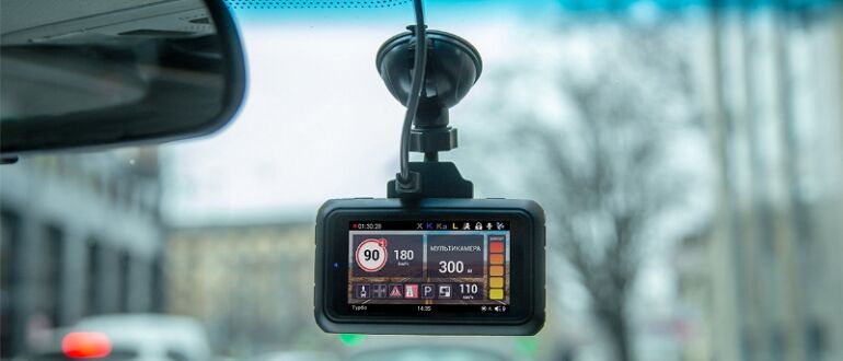 Рейтинг недорогих видеорегистраторов для автомобиля