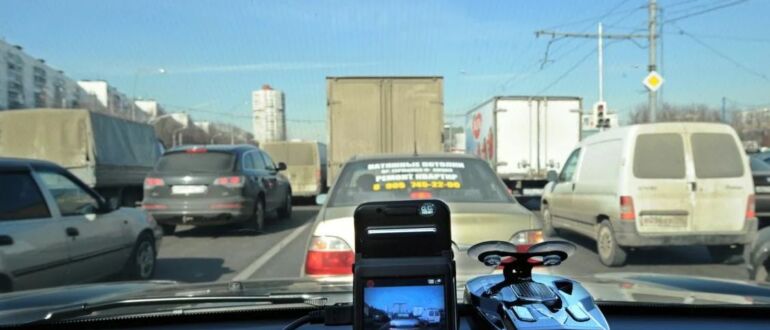 Неисправности автомобильного видеорегистратора — причины и их решение